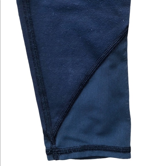 Lululemon Make A Move Navy Tights Side & Back Zip Pocket Size 6 - Picture 6 of 9